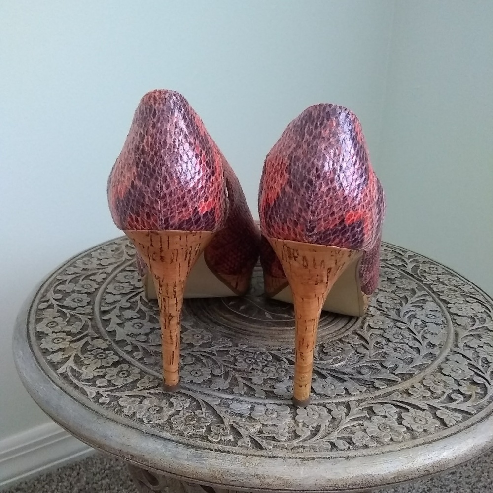 Shoes - Picture 3 of 4